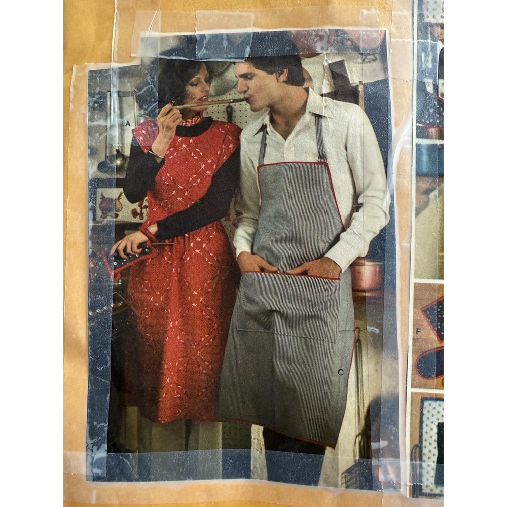Vogue Pattern 1450 Aprons, Placemat & Potholders Adult Size Large 16-18 Cut